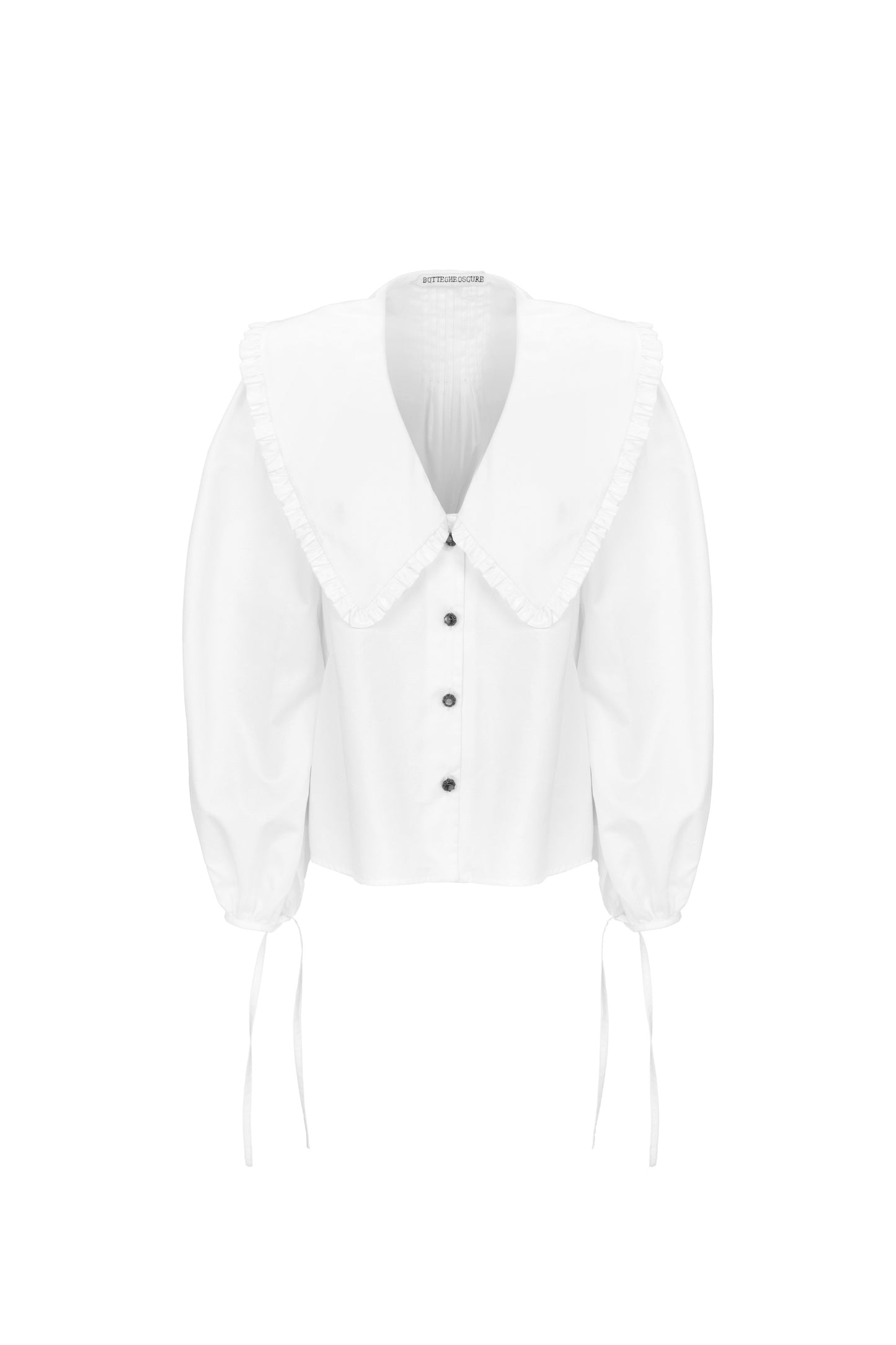 White cotton poplin oversize shirt with ruffle collar and 1930s vintage buttons by Botteghe Oscure – front view