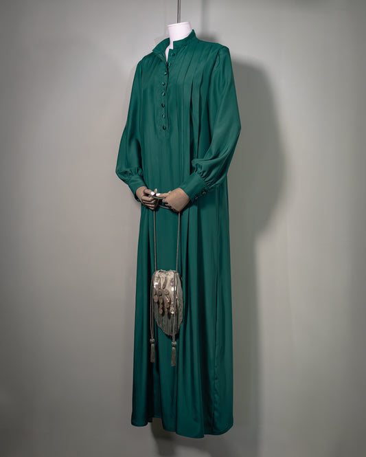 Botteghe Oscure green long pleated silk dress in 100% silk satin, side view front.