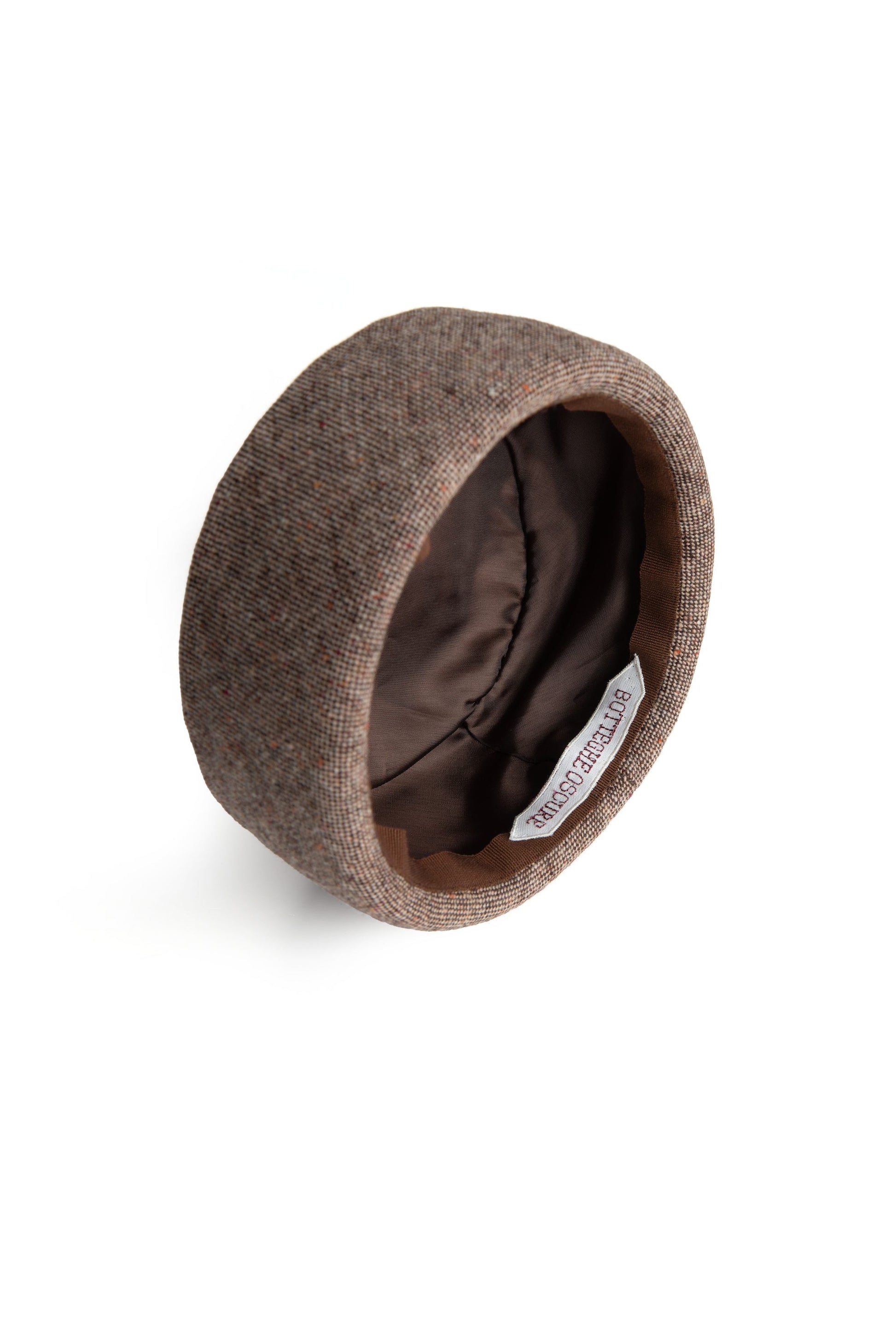 Botteghe Oscure pillbox hat, handmade in Italy in tweed wool, inside view.