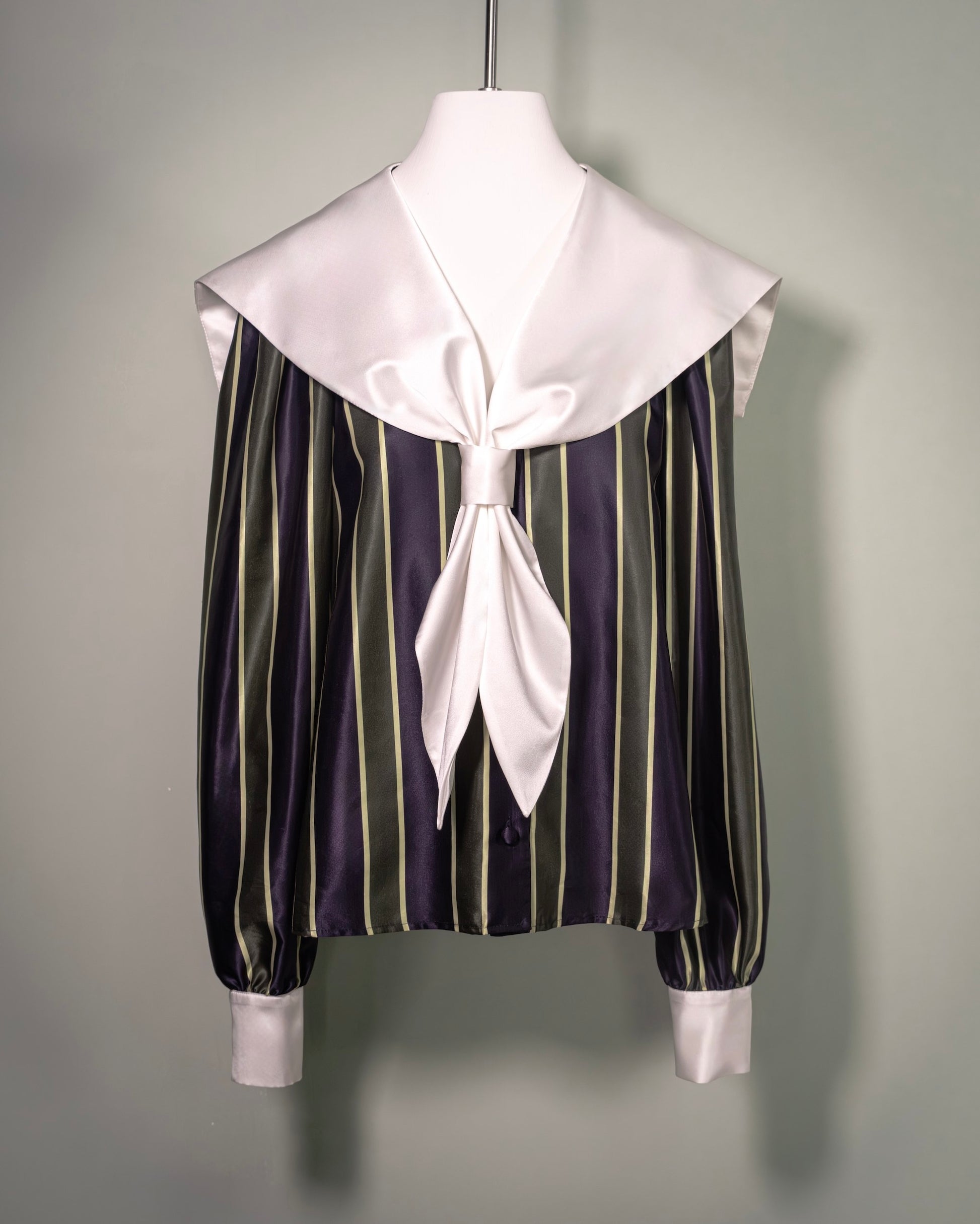 Front view of the Sailor shirt reimagined by Botteghe Oscure, oversized fit, cotton and silk blend, crafted in Italy.