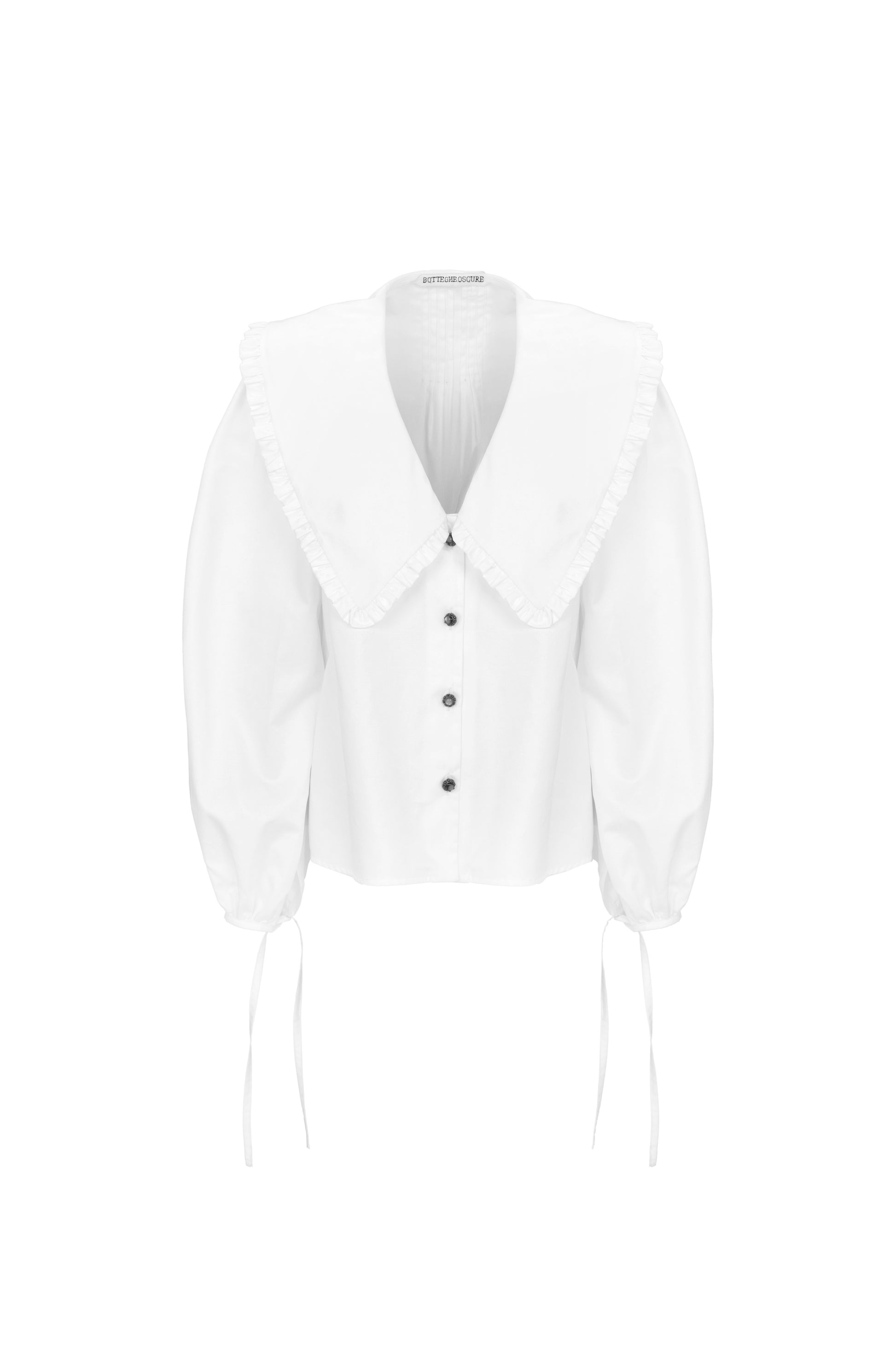 White cotton poplin oversize shirt with ruffle collar and 1930s vintage buttons by Botteghe Oscure – front view